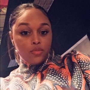 Meet your Posher, Sierra